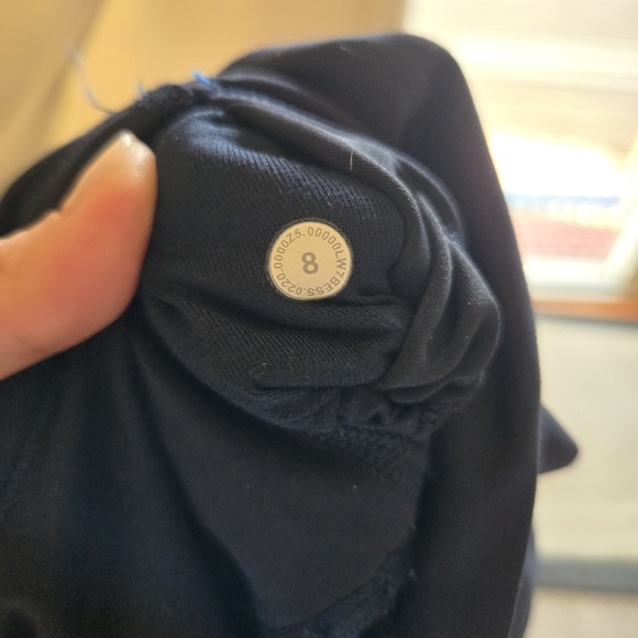 lululemon athletica High-Waist Black Workout Shorts - Picture 6 of 6